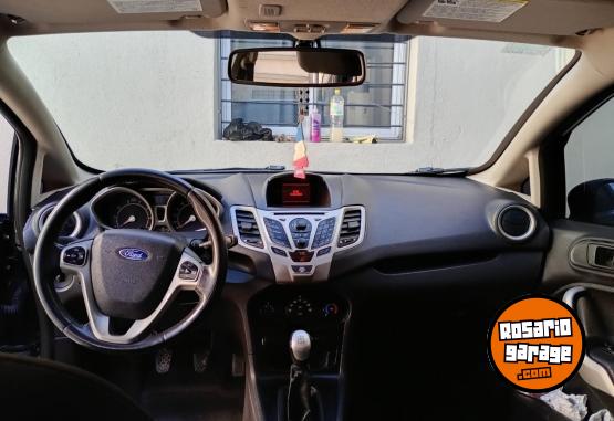 Autos - Ford Fiesta kinetik titanium 2011 Nafta 172000Km - En Venta
