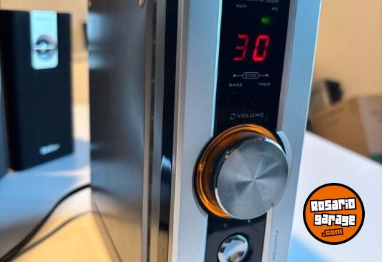 Informtica - Parlantes Edifier C2   Tipo parlante: 2.1  Para TV / PC / etc - En Venta