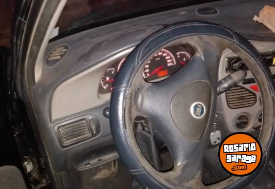 Autos - Fiat Siena 2005 GNC 310000Km - En Venta