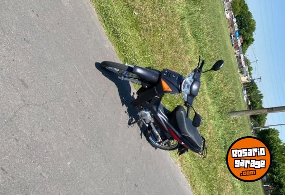 Motos - Motomel DLX 110 2022 Nafta 9000Km - En Venta