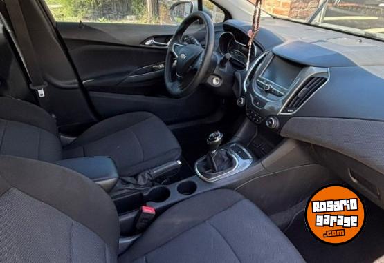 Autos - Chevrolet Cruze LS 4p 2019 Nafta 33500Km - En Venta