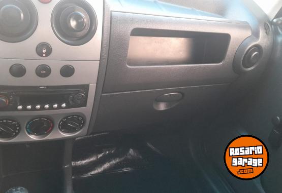 Utilitarios - Peugeot Partner 2012 GNC 160000Km - En Venta