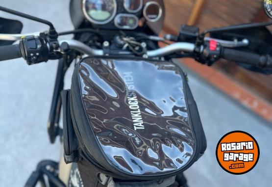Motos - Royal Enfield Himalayan 411 2023 Nafta 11500Km - En Venta