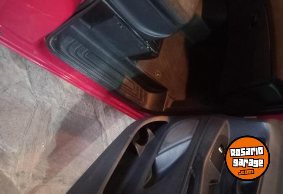 Utilitarios - Mercedes Benz VITO FURGON MIXTO 4+1 2016 Diesel 124000Km - En Venta