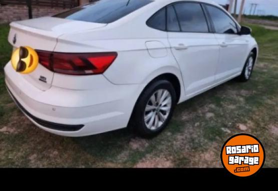 Autos - Volkswagen Virtus 2018 GNC 167000Km - En Venta