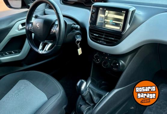 Autos - Peugeot 208 2014 Nafta 100000Km - En Venta