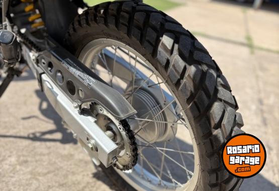 Motos - Honda Tornado 250 2023 Nafta 7000Km - En Venta