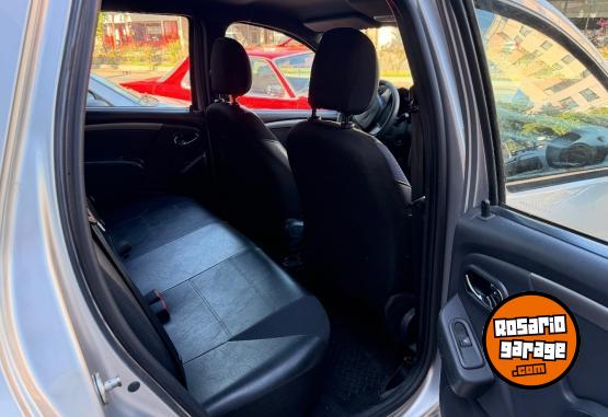 Camionetas - Renault Duster oroch 2017 GNC  - En Venta