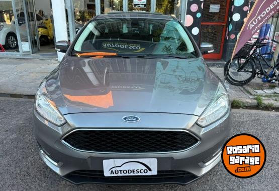Autos - Ford Focus SE PLUS 2015 Nafta 140000Km - En Venta