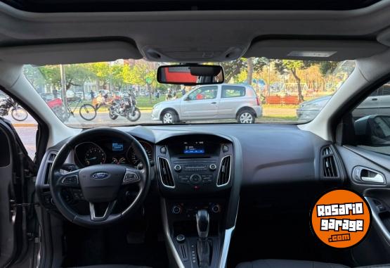 Autos - Ford Focus SE PLUS 2015 Nafta 140000Km - En Venta