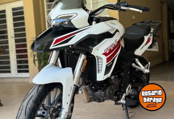 Motos - Benelli TRK251 2024 Nafta 4900Km - En Venta