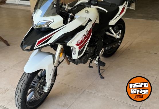 Motos - Benelli TRK251 2024 Nafta 4900Km - En Venta