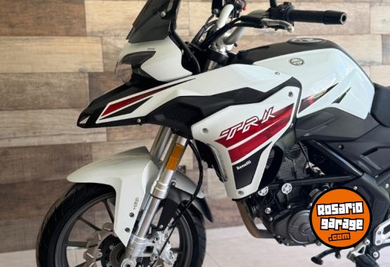 Motos - Benelli TRK251 2024 Nafta 4900Km - En Venta
