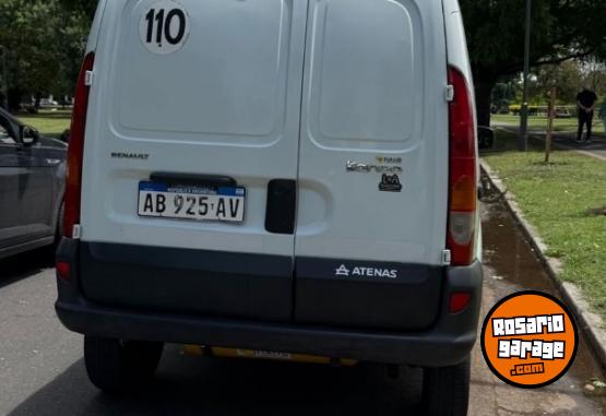 Utilitarios - Renault Kangoo 2017 GNC 211000Km - En Venta