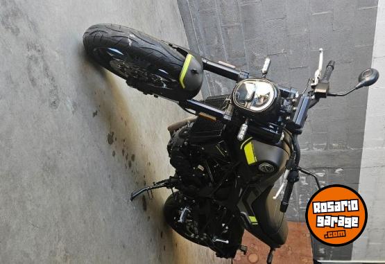 Motos - Benelli Leoncino 250 2022 Nafta 4500Km - En Venta
