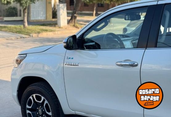 Camionetas - Toyota Hilux 2021 Diesel 90000Km - En Venta