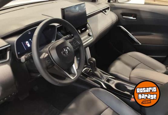 Autos - Toyota COROLLA CROSS 1.8 2025 Electrico / Hibrido 0Km - En Venta