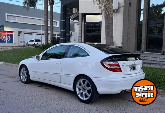 Autos - Mercedes Benz C230 V6 2006 Nafta 147000Km - En Venta