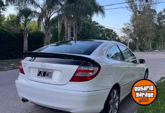 Autos - Mercedes Benz C230 V6 2006 Nafta 147000Km - En Venta