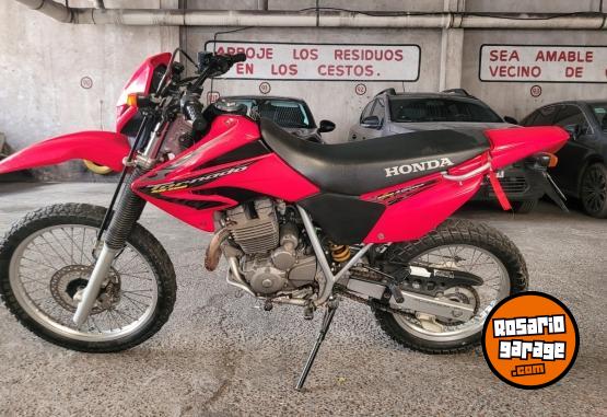 Motos - Honda TORNADO XR 250 2010 Nafta 42000Km - En Venta
