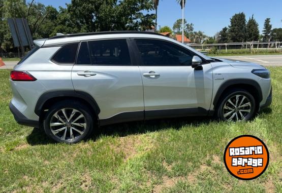 Autos - Toyota Corolla Cross Hybrida 2022 Nafta 71000Km - En Venta