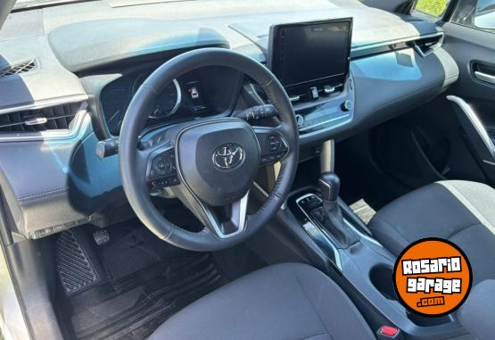 Autos - Toyota Corolla Cross Hybrida 2022 Nafta 71000Km - En Venta