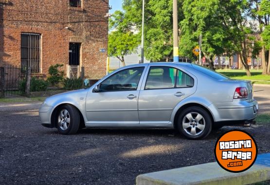 Autos - Volkswagen Bora 2.0 2011 Nafta 200000Km - En Venta