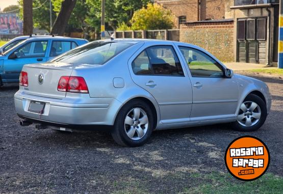 Autos - Volkswagen Bora 2.0 2011 Nafta 200000Km - En Venta