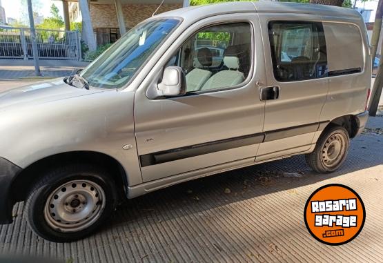 Utilitarios - Peugeot Partner 2016 Diesel 150000Km - En Venta