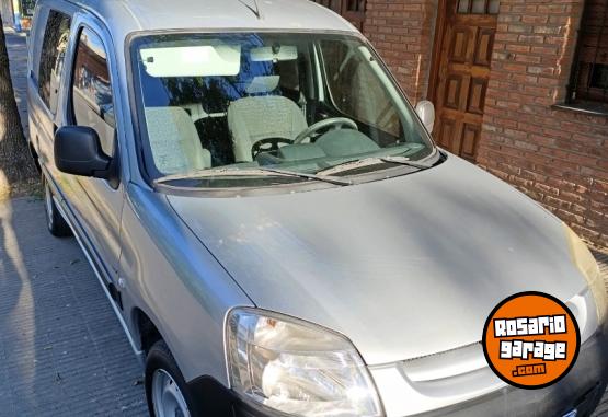 Utilitarios - Peugeot Partner 2016 Diesel 150000Km - En Venta