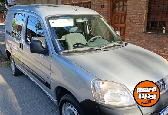 Utilitarios - Peugeot Partner 2016 Diesel 150000Km - En Venta