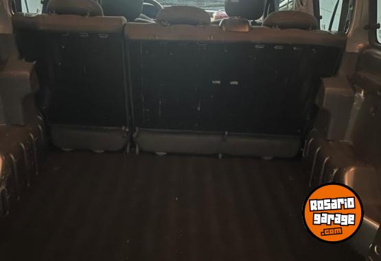 Utilitarios - Citroen Berlingo XTR HD 2018 Diesel 139000Km - En Venta