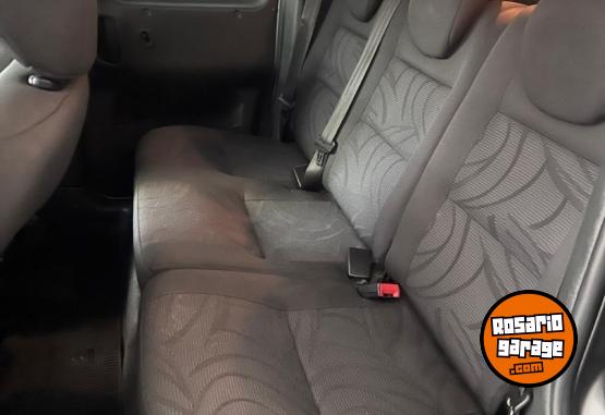 Utilitarios - Citroen Berlingo XTR HD 2018 Diesel 139000Km - En Venta