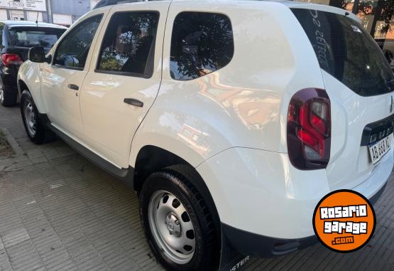 Camionetas - Renault Duster 2017 Nafta 88000Km - En Venta