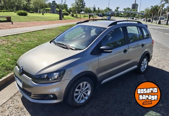 Autos - Volkswagen SURAN TRACK 1.6 2018 Nafta 61000Km - En Venta