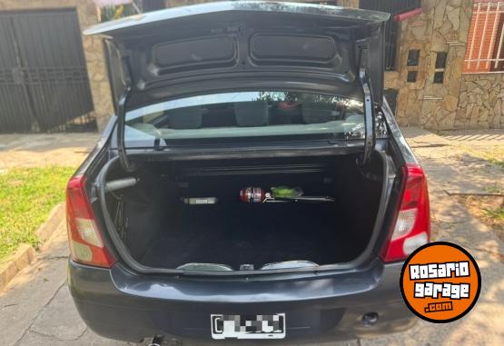 Autos - Renault Logan luxury 1.6 16 v 2007 Nafta 140000Km - En Venta