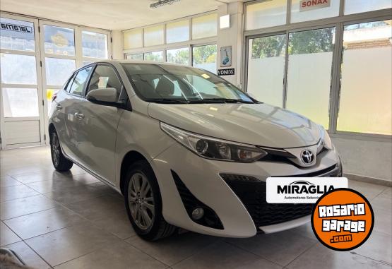 Autos - Toyota yaris 2021 Nafta 30000Km - En Venta