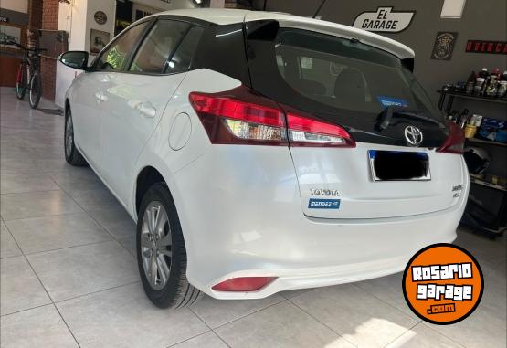 Autos - Toyota yaris 2021 Nafta 30000Km - En Venta