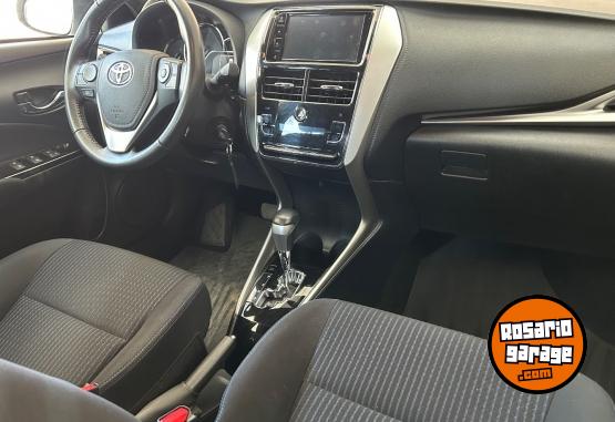 Autos - Toyota yaris 2021 Nafta 30000Km - En Venta