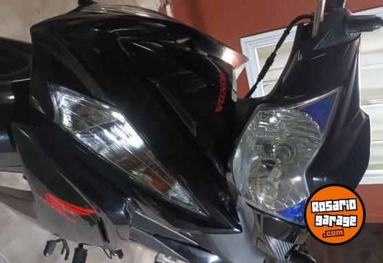Motos - Honda New wave 2023 Nafta 13900Km - En Venta