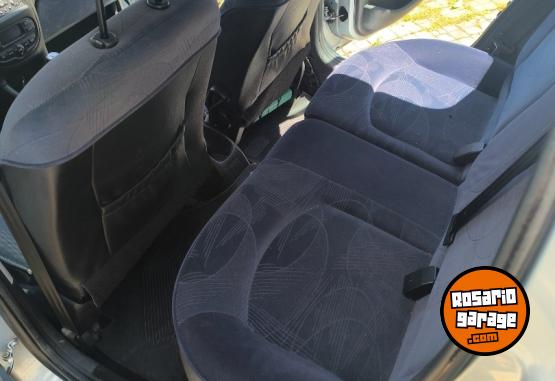 Autos - Peugeot 206 2004 GNC 121000Km - En Venta