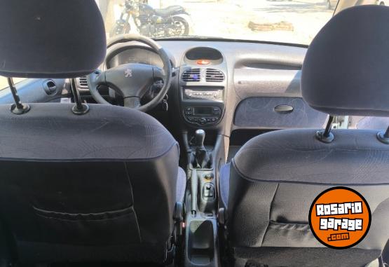 Autos - Peugeot 206 2004 GNC 121000Km - En Venta