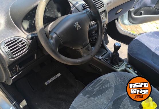 Autos - Peugeot 206 2004 GNC 121000Km - En Venta
