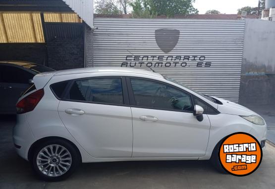 Autos - Ford Fiesta Kinetic SE 2015 Nafta 164000Km - En Venta