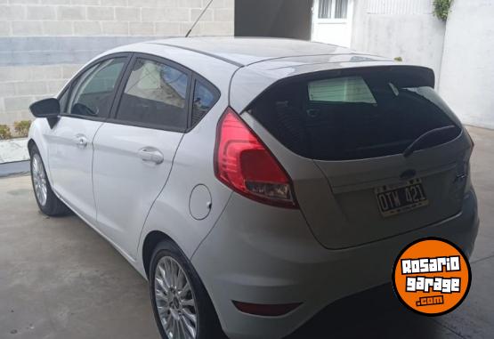 Autos - Ford Fiesta Kinetic SE 2015 Nafta 164000Km - En Venta