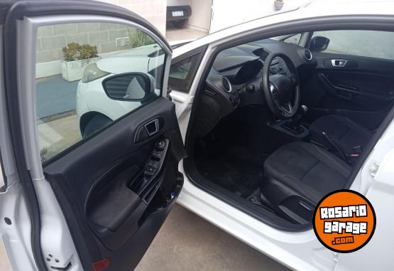 Autos - Ford Fiesta Kinetic SE 2015 Nafta 164000Km - En Venta