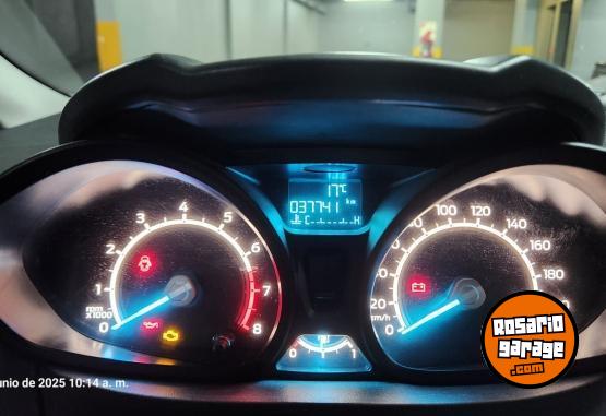 Autos - Ford Fiesta KD 5 P, Modelo SE 2019 Nafta 40000Km - En Venta
