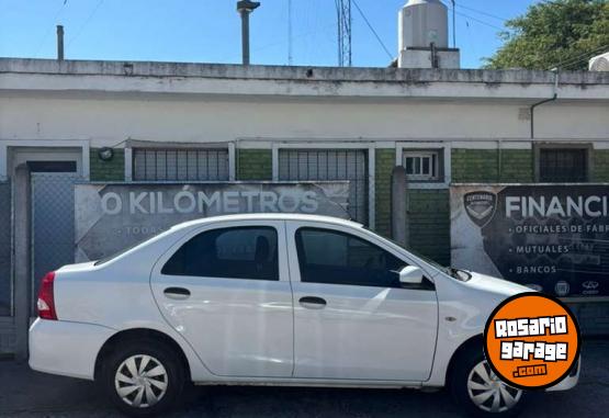 Autos - Toyota Etios X 1.5 2018 Nafta 140000Km - En Venta