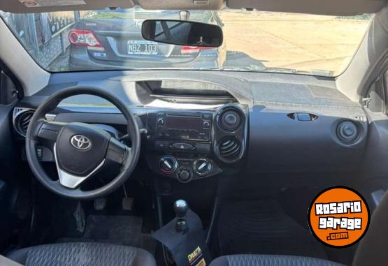 Autos - Toyota Etios X 1.5 2018 Nafta 140000Km - En Venta