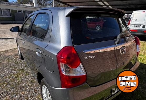 Autos - Toyota Etios XLS 2016 Nafta 108000Km - En Venta